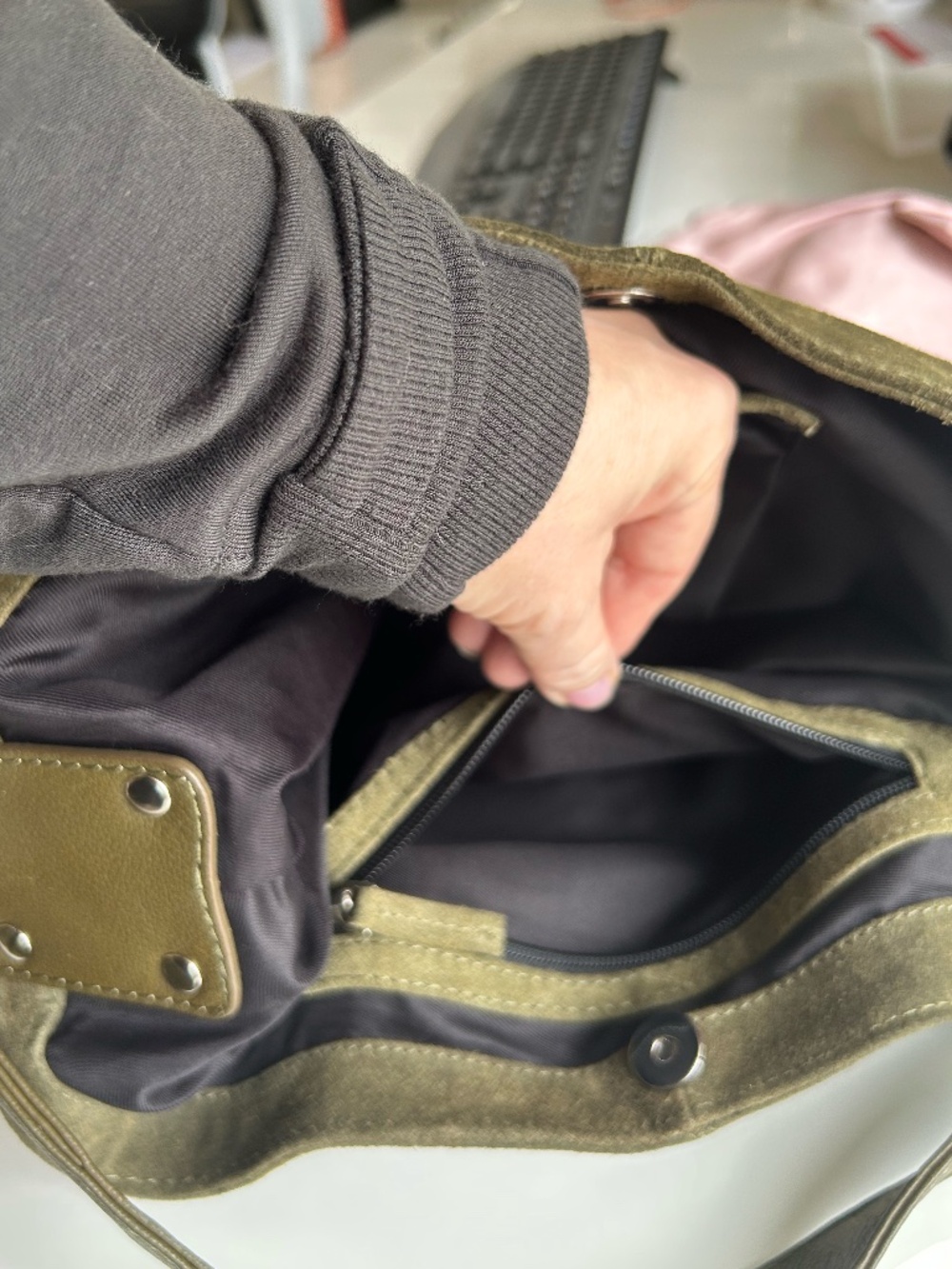 ASOS Olive Green Suede Shoulder Bag NWOT - Picture 8 of 10